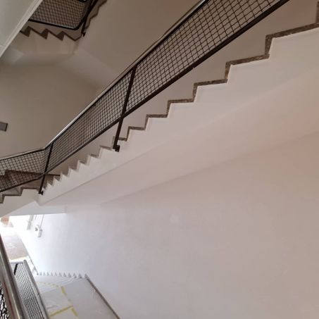 Gestrichene Treppe, Arbeit der Manu's Malergeschäft AG